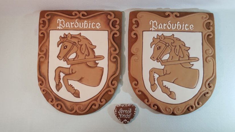 Velký rustikální znak města Pardubice