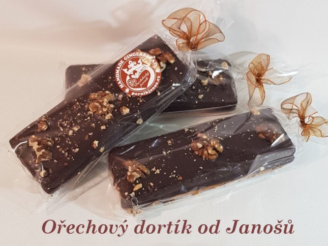 Ořechový dortík od Janošů